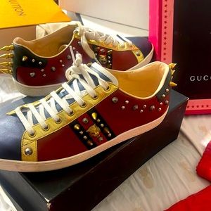Gucci exclusive sneakers Ace studded leather low top size 41 multi color